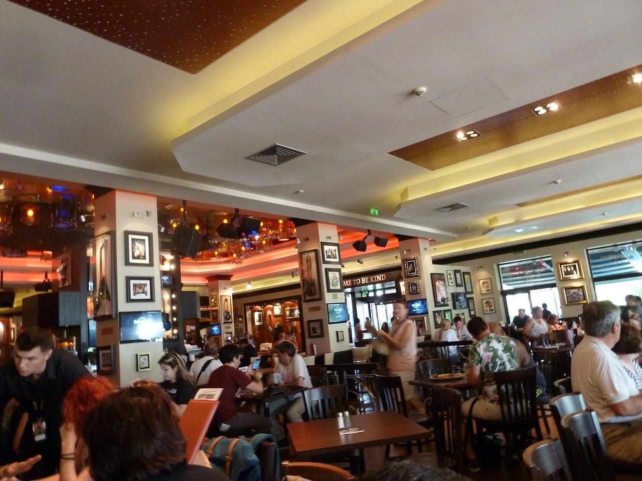 Stylowe wnętrze restauracji Jurevalix